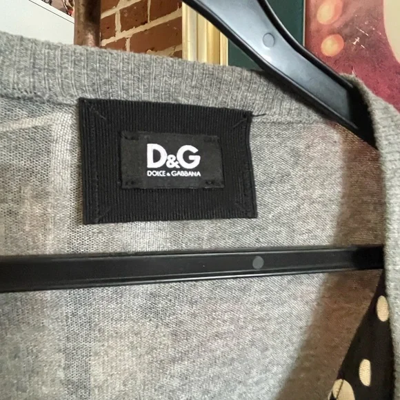 cardigan vintage D&G light grey silk scarf crew neck twinset